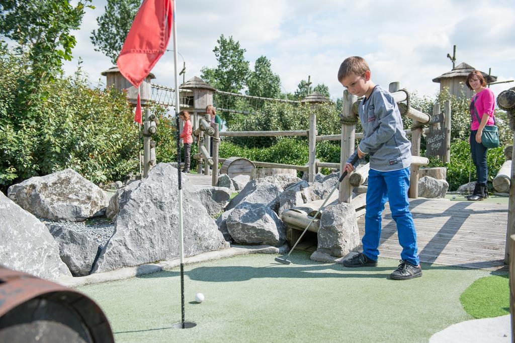 Sunparks Oostduinkerke - Plopsaland Hotel ภายนอก รูปภาพ